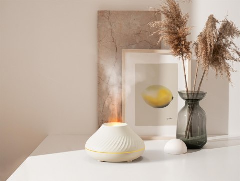 Nawilżacz powietrza PLATINET FLAME AROMA biały 130ml 6,5W (46112) Nawilżacz powietrza PLATINET FLAME AROMA biały 130ml 6,5W (46112)